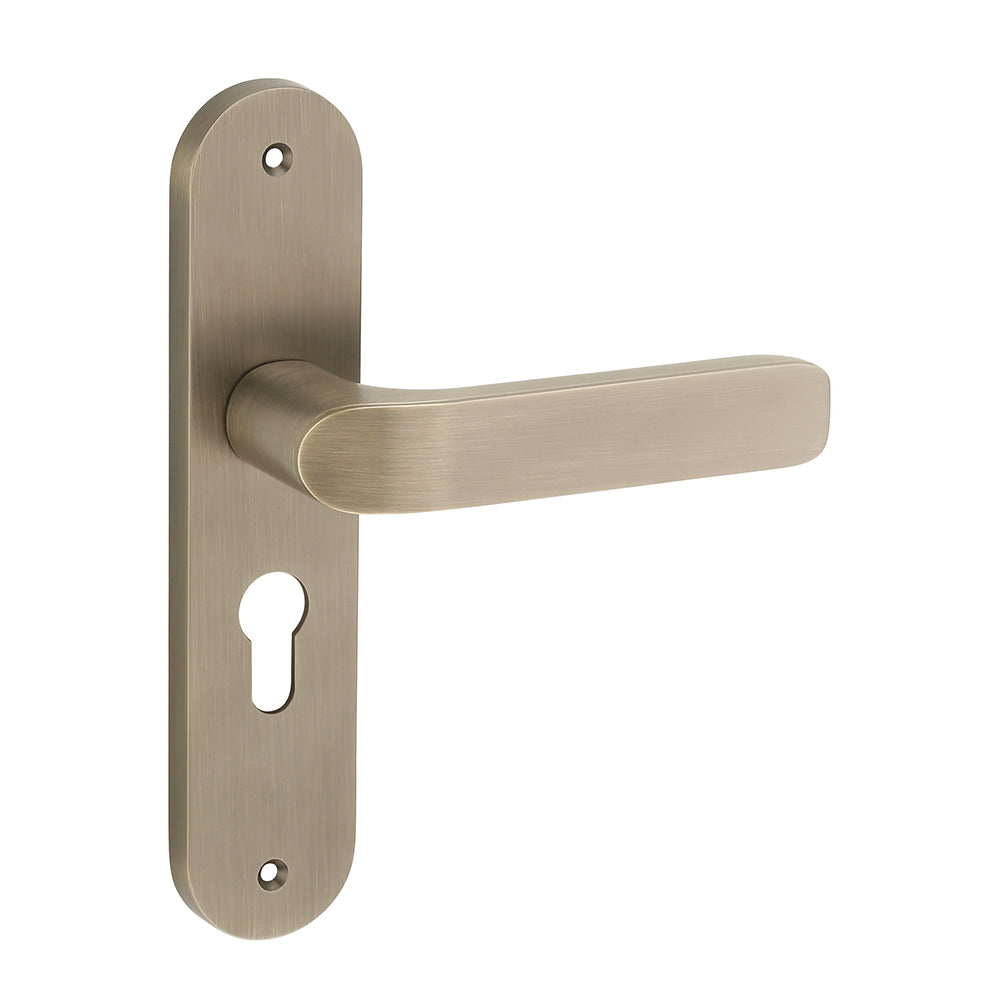 IPSA Plum Moderna Handle Series on 8" Plate CYS Lockset with 70mm One Side Key and Knob - Matte Antique Finish MAB