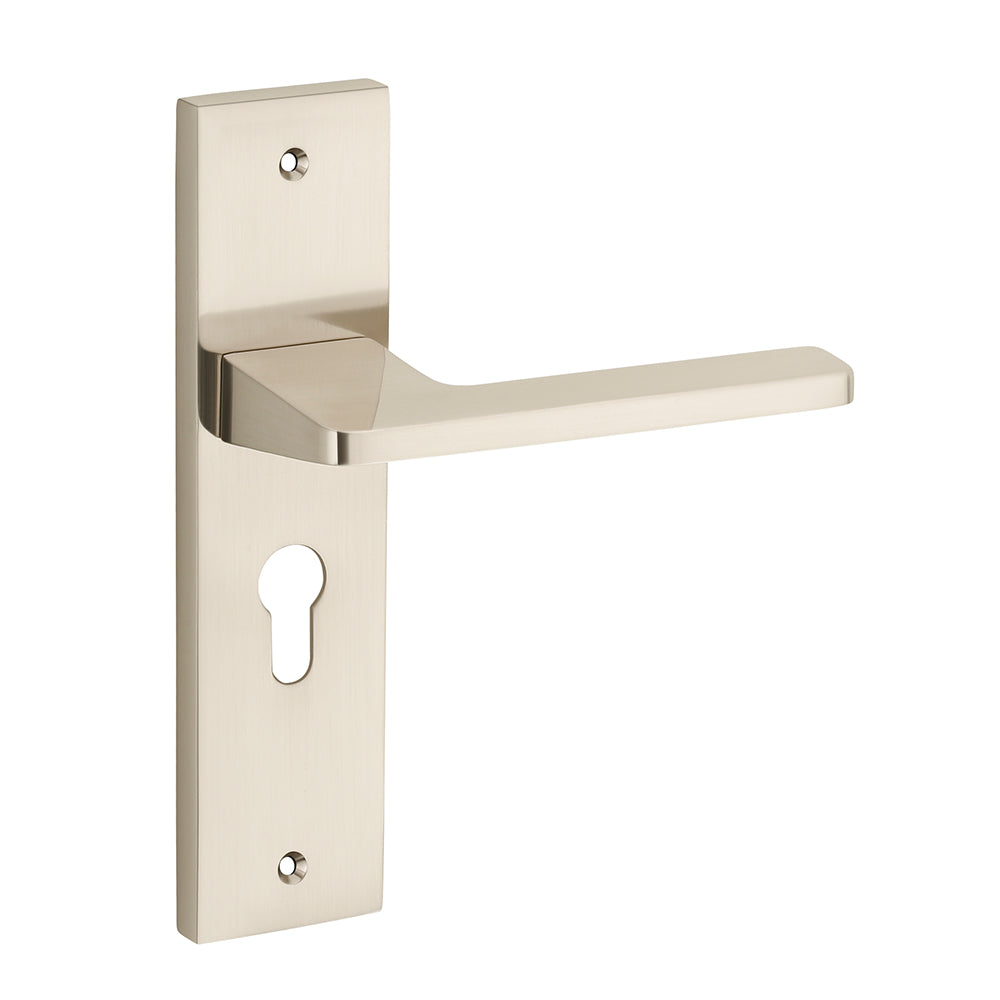 IPSA Cyan Moderna Handle Series on 8" Plate CYS Lockset with 60mm Coin and Knob - Matte Satin Nickel Finish FSS