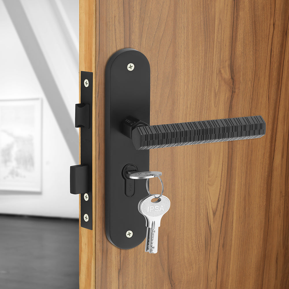 IPSA Maze Moderna Handle Series on 8" Plate CYS Lockset with 60mm Both Side Key - Matte Finish Black