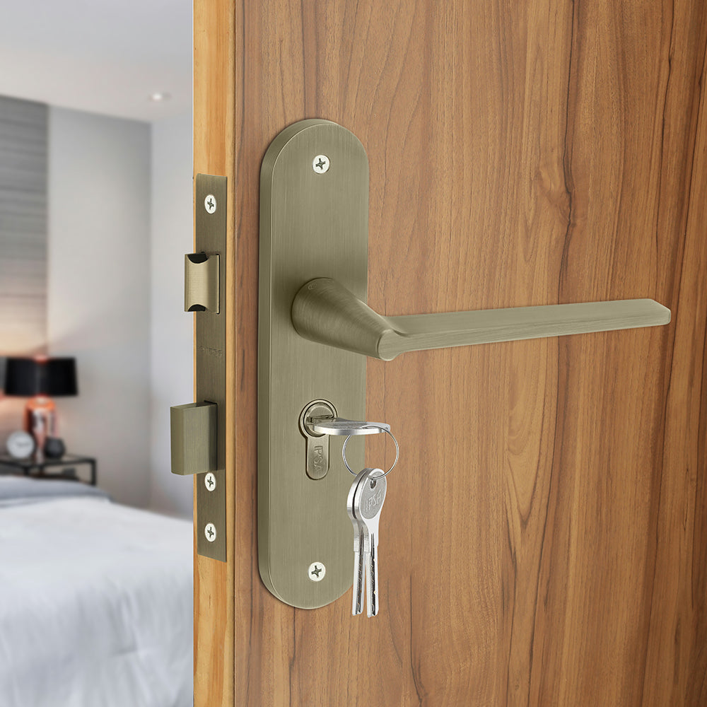 IPSA Pour Moderna Handle Series on 8" Plate CYS Lockset with 60mm Both Side Key - Matte Antique Finish MAB