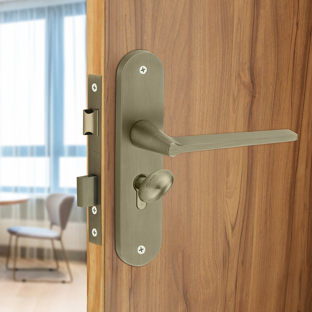 IPSA Pour Moderna Handle Series on 8" Plate CYS Lockset with 60mm Coin and Knob - Matte Antique Finish MAB