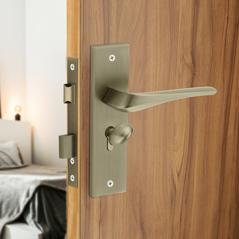 IPSA Sangria Moderna Handle Series on 8" Plate CYS Lockset with 60mm Coin and Knob - Matte Antique Finish MAB