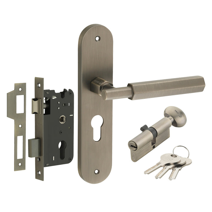 IPSA Bolt Moderna Handle Series on 8" Plate CYS Lockset with 60mm One Side Key and Knob - Matte Antique Finish MAB