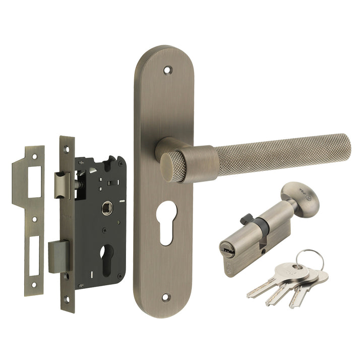 IPSA Gem Moderna Handle Series on 8" Plate CYS Lockset with 60mm One Side Key and Knob - Matte Antique Finish MAB