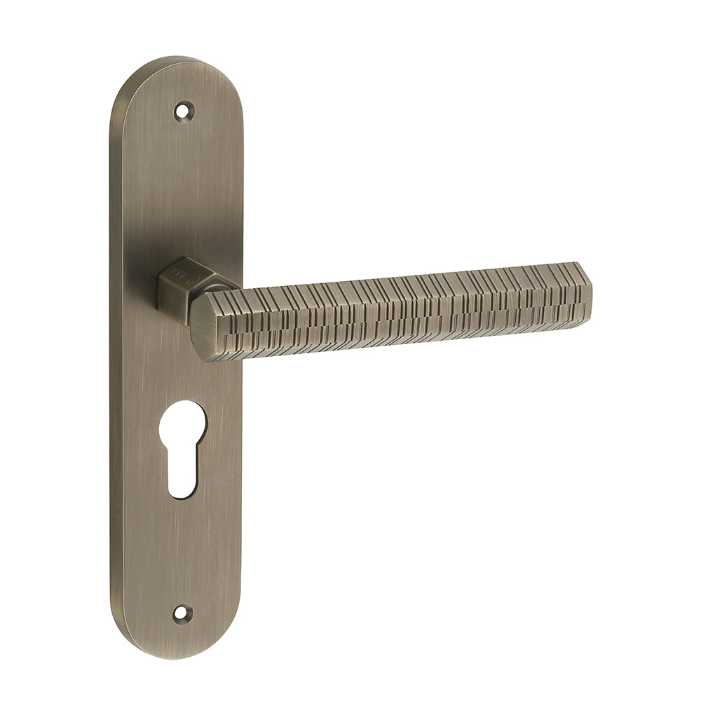 IPSA Maze Moderna Handle Series on 8" Plate CYS Lockset with 60mm One Side Key and Knob - Matte Antique Finish MAB