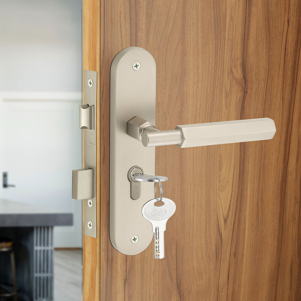 IPSA Bolt Moderna Handle Series on 8" Plate CYS Lockset with 60mm Both Side Key - Matte Satin Nickel Finish MSS