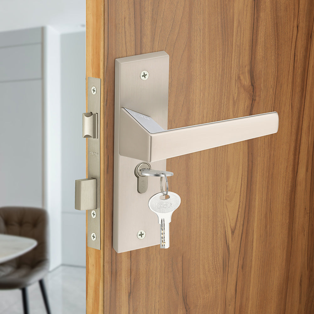 IPSA Tiffy Moderna Handle Series on 8" Plate CYS Lockset with 60mm Both Side Key - Matte Satin Nickel Finish CPS