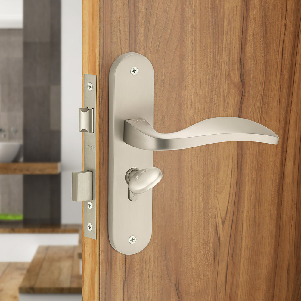 IPSA Scarlet Moderna Handle Series on 8" Plate CYS Lockset with 60mm Coin and Knob - Matte Satin Nickel Finish MSS
