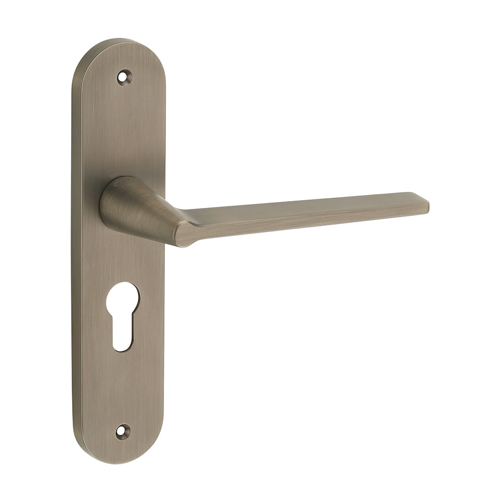 IPSA Pour Moderna Handle Series on 8" Plate CYS Lockset with 60mm Both Side Key - Matte Antique Finish MAB